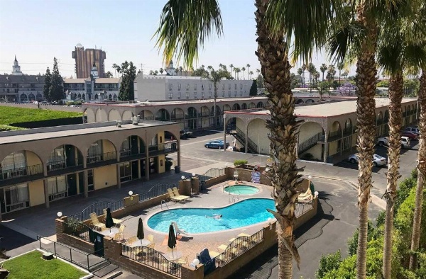 Kings Inn Anaheim at The Park & Convention Center image 17